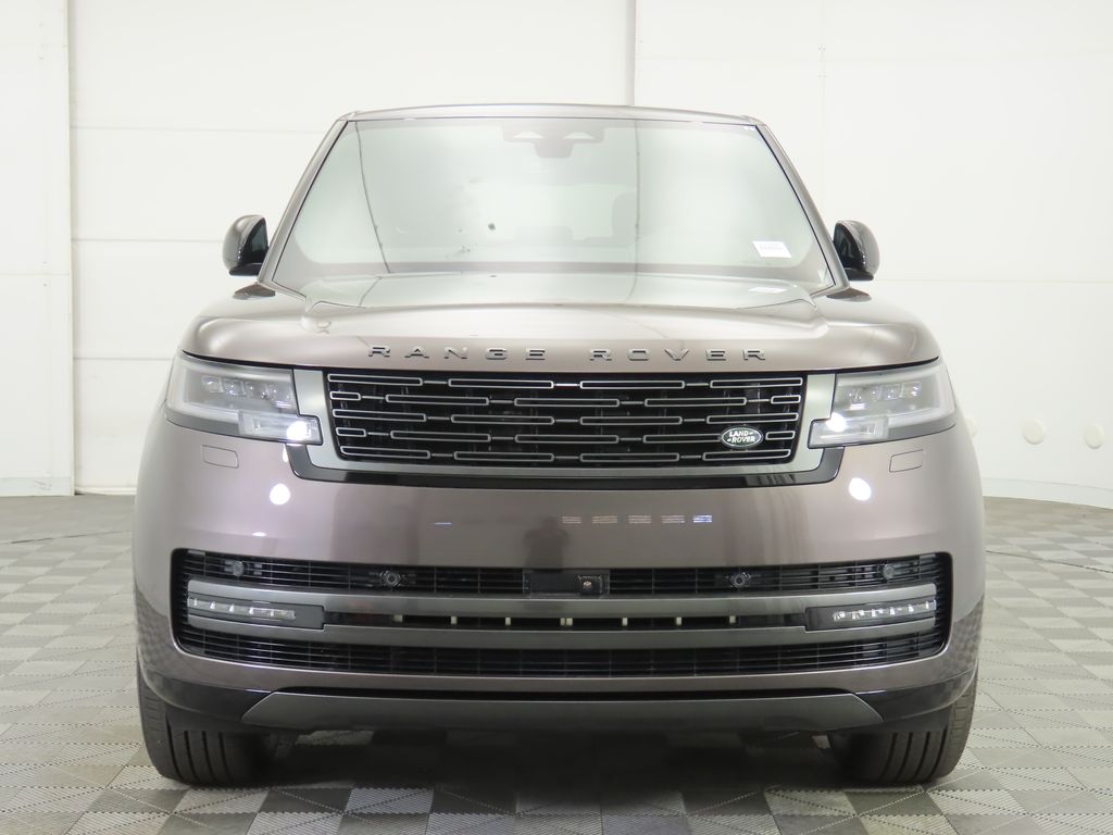 2025 Land Rover Range Rover SE photo 2