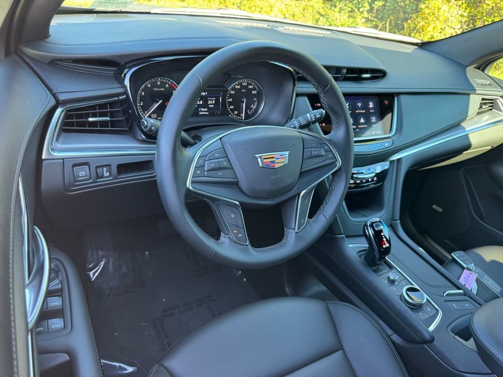 2024 Cadillac XT5 Luxury photo 3