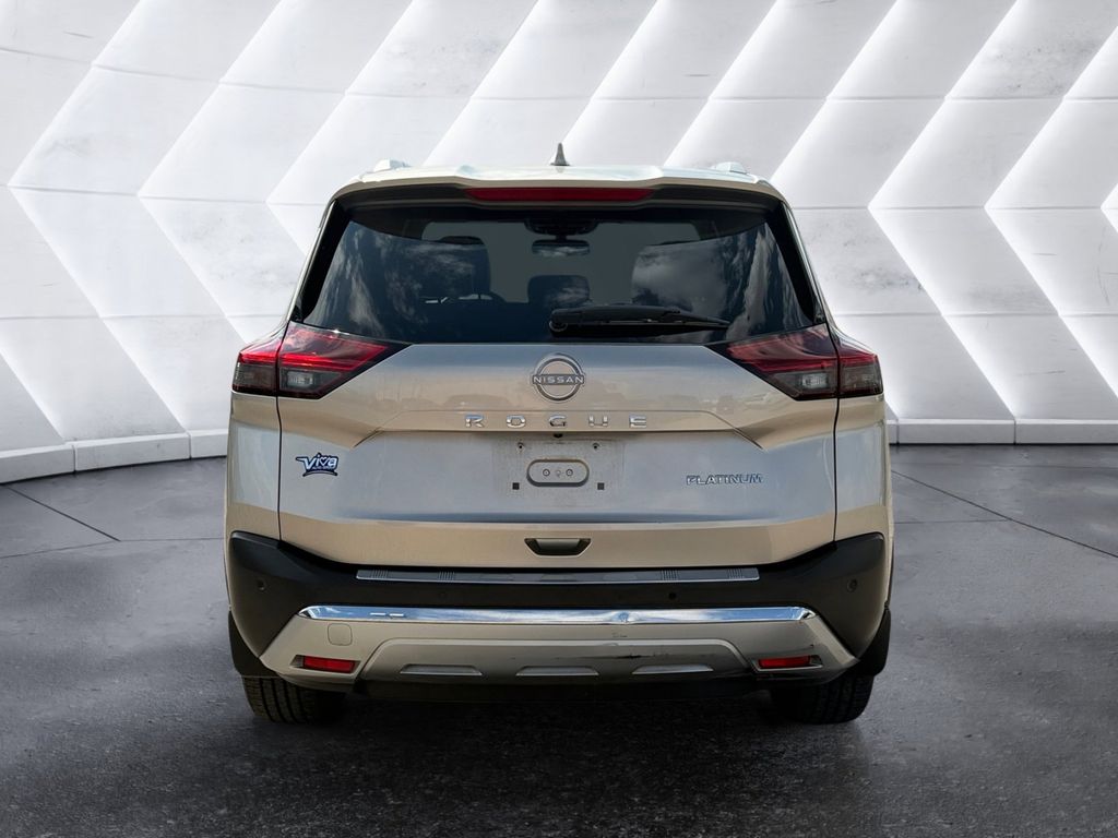 2023 Nissan Rogue Platinum photo 3