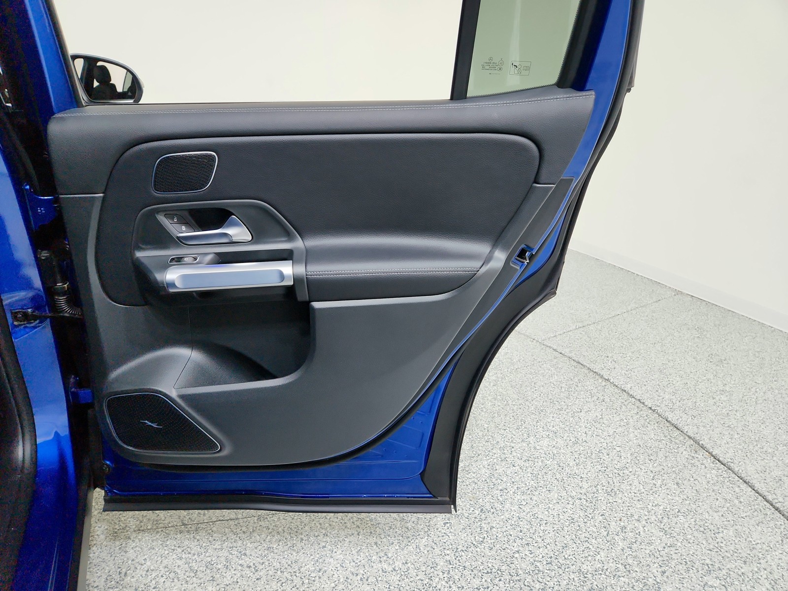 2024 Mercedes Benz GLB 250 photo 40