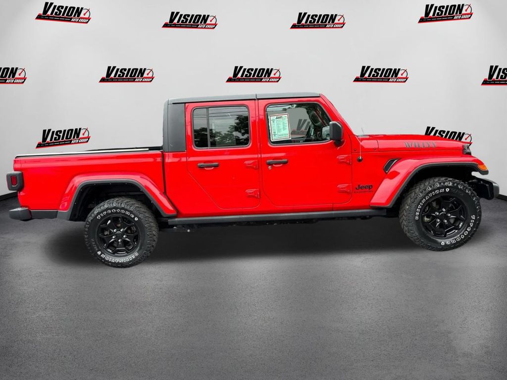 2021 Jeep Gladiator Sport photo 4