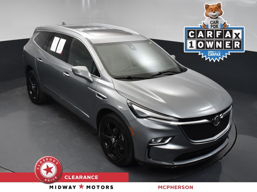 2023 Buick Enclave Essence's photo