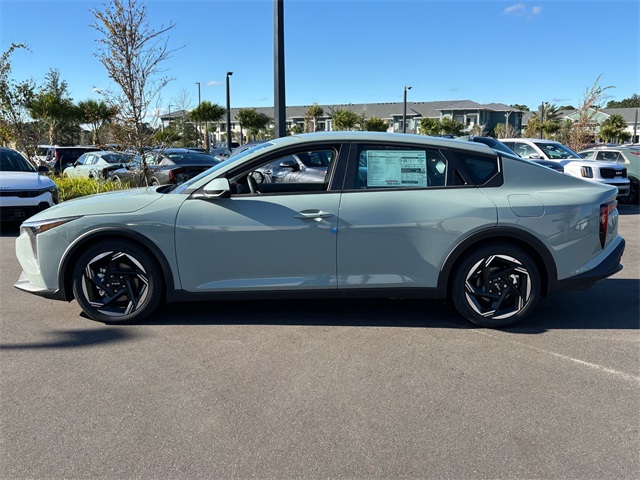 2025 Kia K4 EX photo 3
