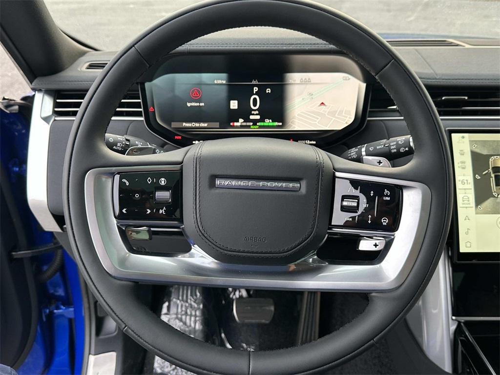 2025 Land Rover Range Rover SE photo 6