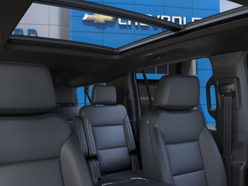 2025 Chevrolet Suburban LT photo 21