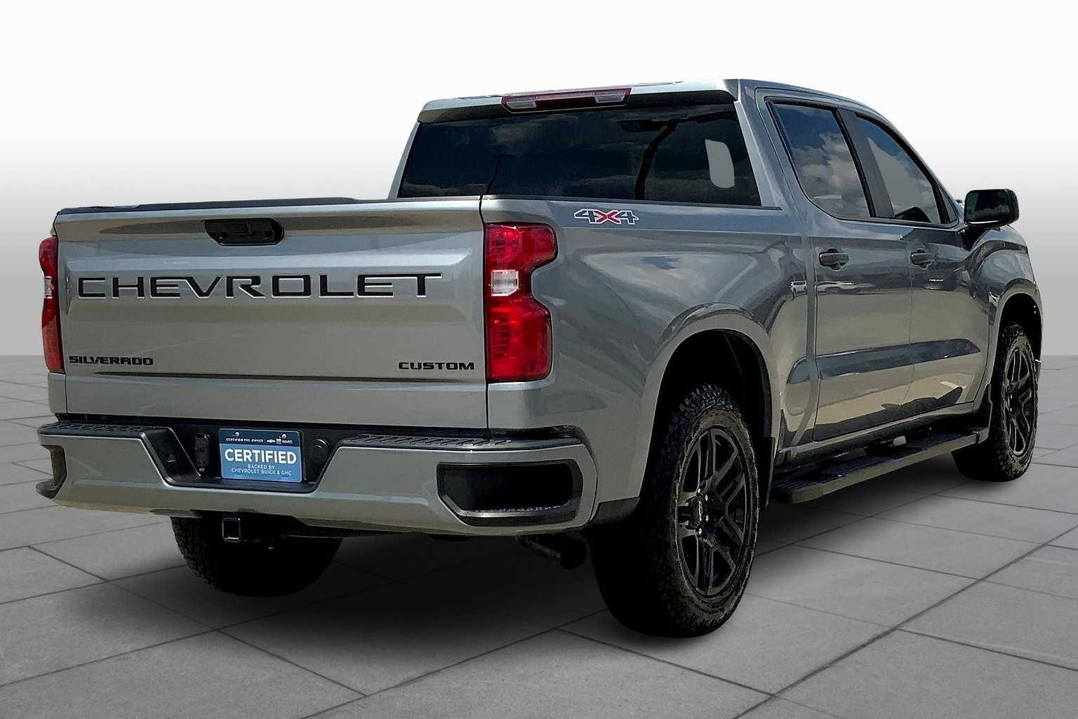 2023 Chevrolet Silverado 1500 Custom photo 11