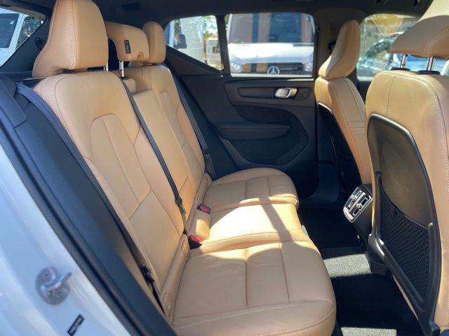 2022 Volvo XC40 T5 Inscription photo 26