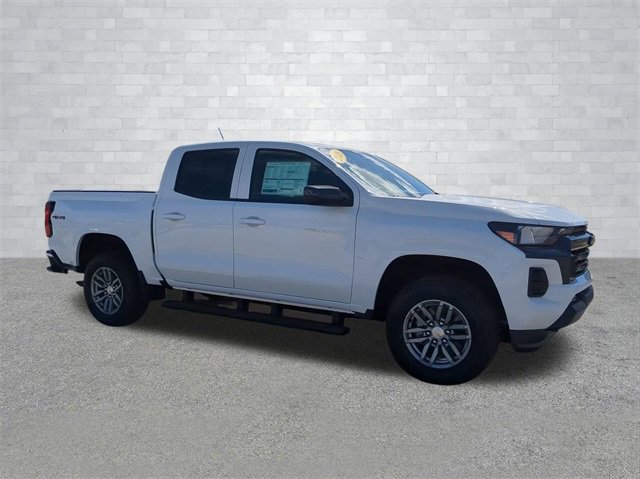 2026 Chevrolet Colorado LT photo 2