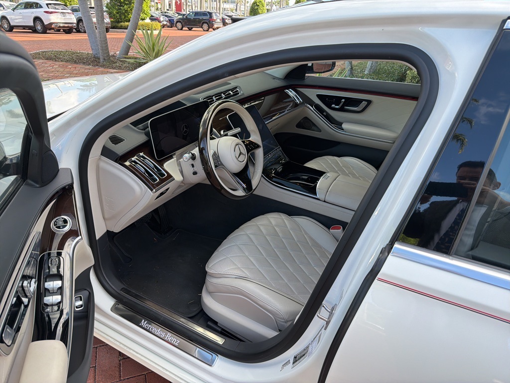2023 Mercedes Benz S 580 4MATIC photo 4