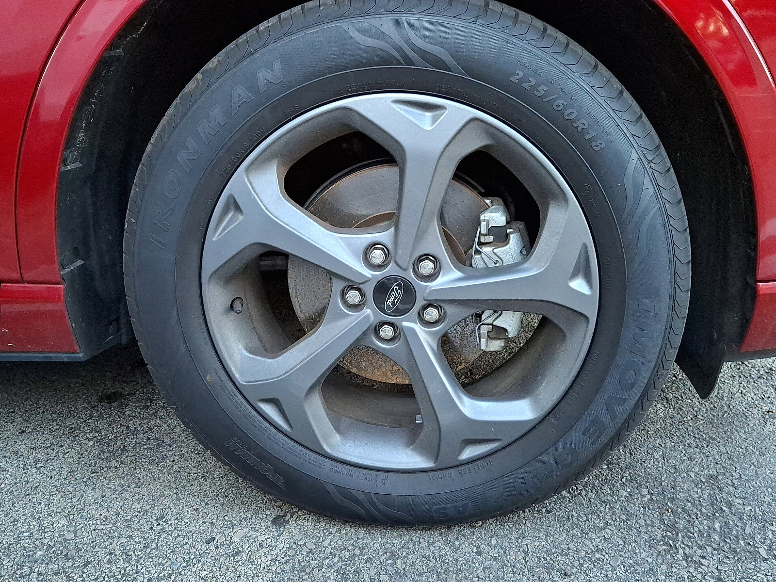 2024 Ford Escape ST-Line photo 2