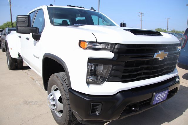 2024 Chevrolet Silverado 3500HD photo 4