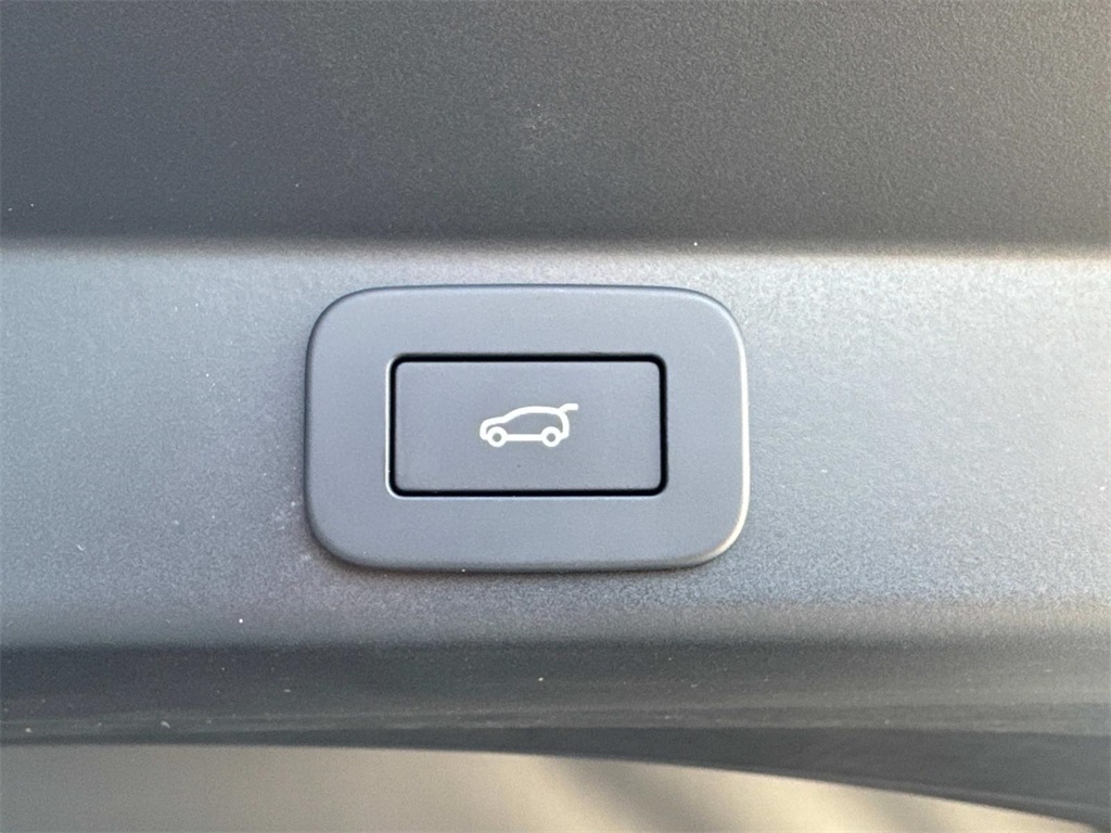 2025 Land Rover Range Rover Sport SE photo 7