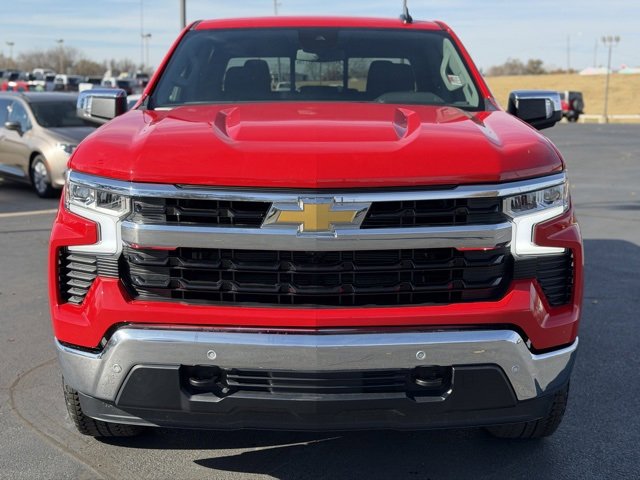 2026 Chevrolet Silverado 1500 LT photo 2