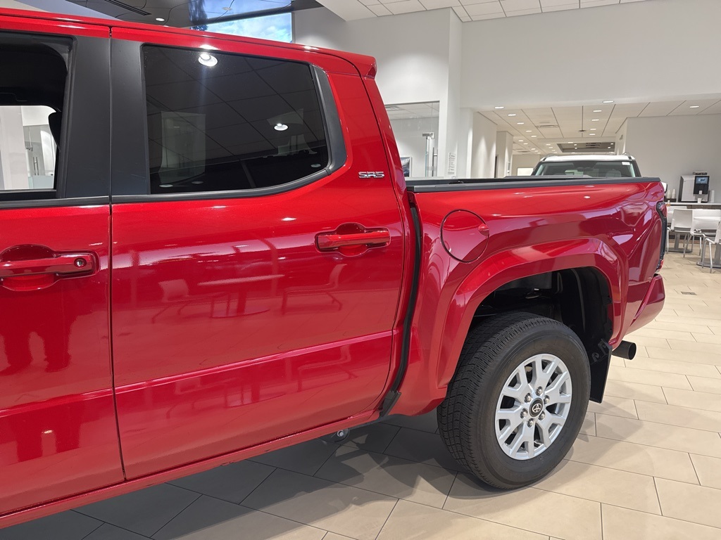 2024 Toyota Tacoma SR5 photo 17