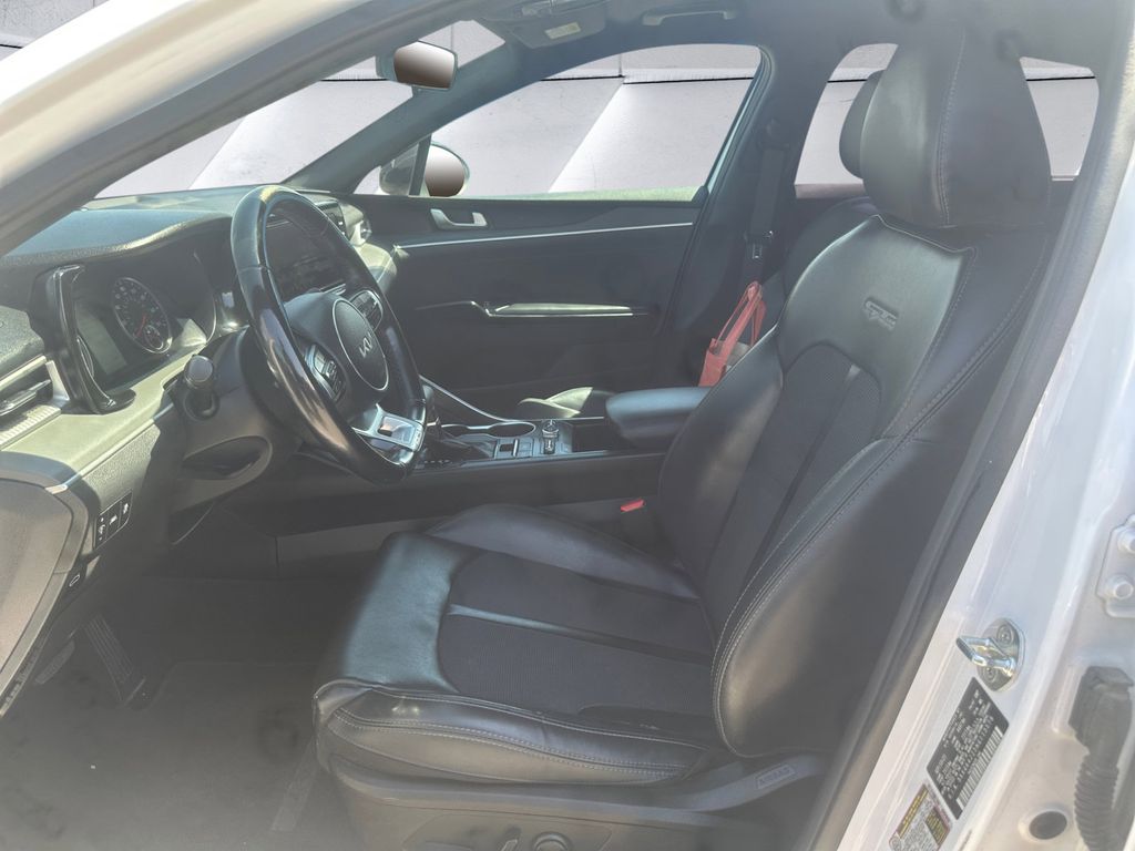 2022 Kia K5 GT-Line photo 6