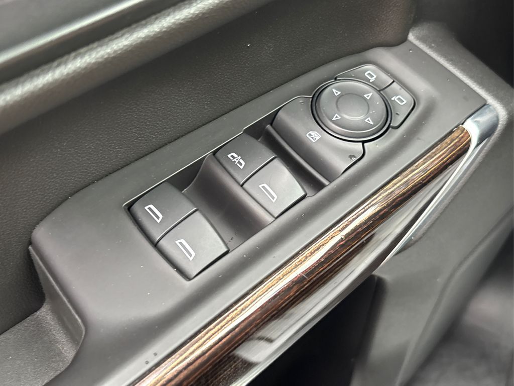 2020 Gmc Sierra 1500 SLE photo 32