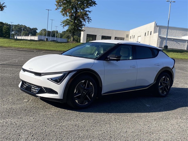 2025 Kia EV6 Wind photo 3