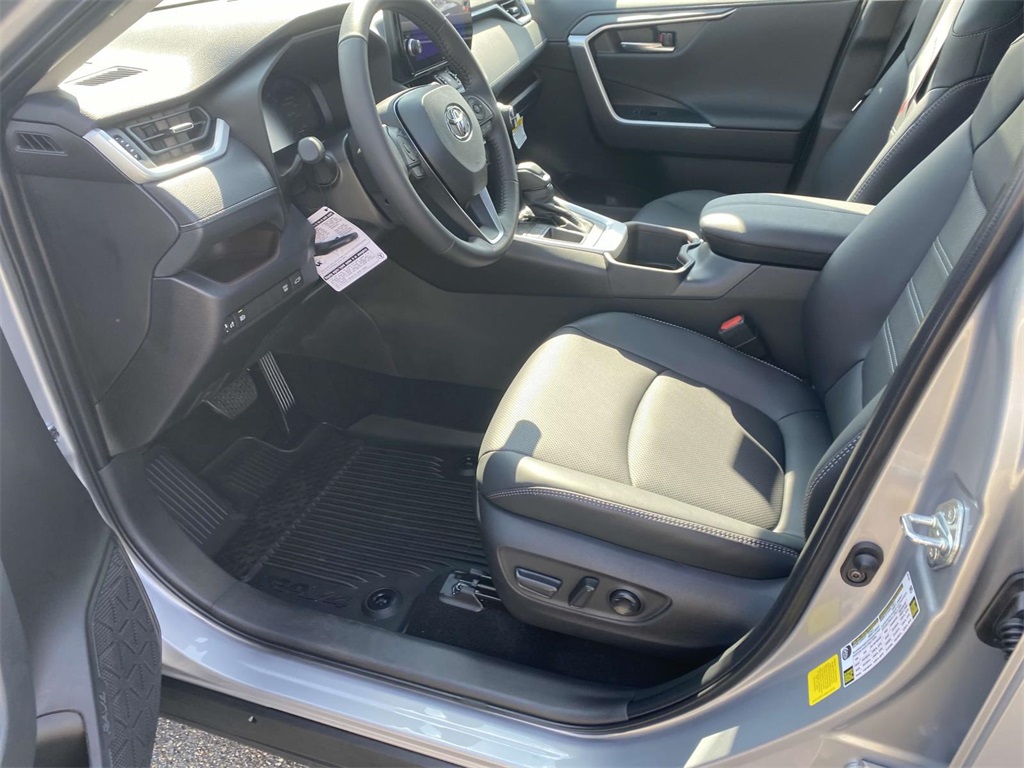 2025 Toyota RAV4 Limited photo 8