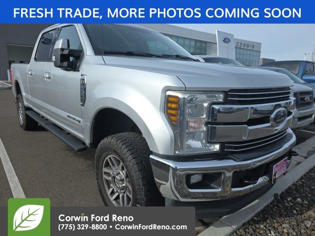 2019 Ford F-250 Super Duty Lariat's photo