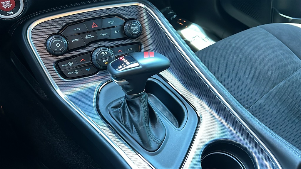 2017 Dodge Challenger R/T photo 15