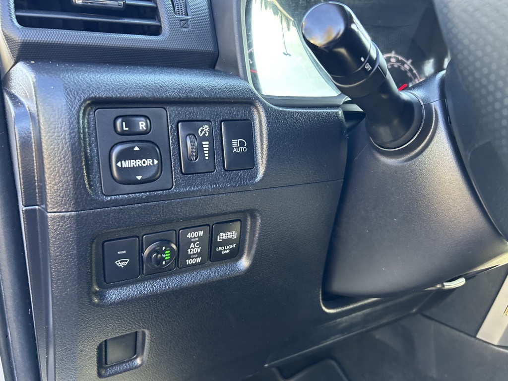 2020 Toyota 4Runner SR5 photo 14