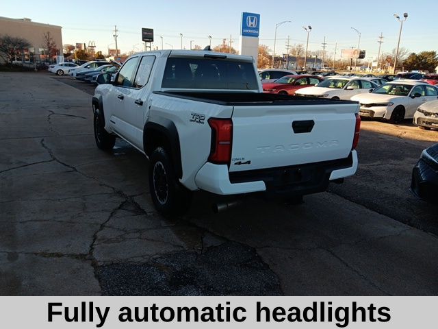 2024 Toyota Tacoma photo 4