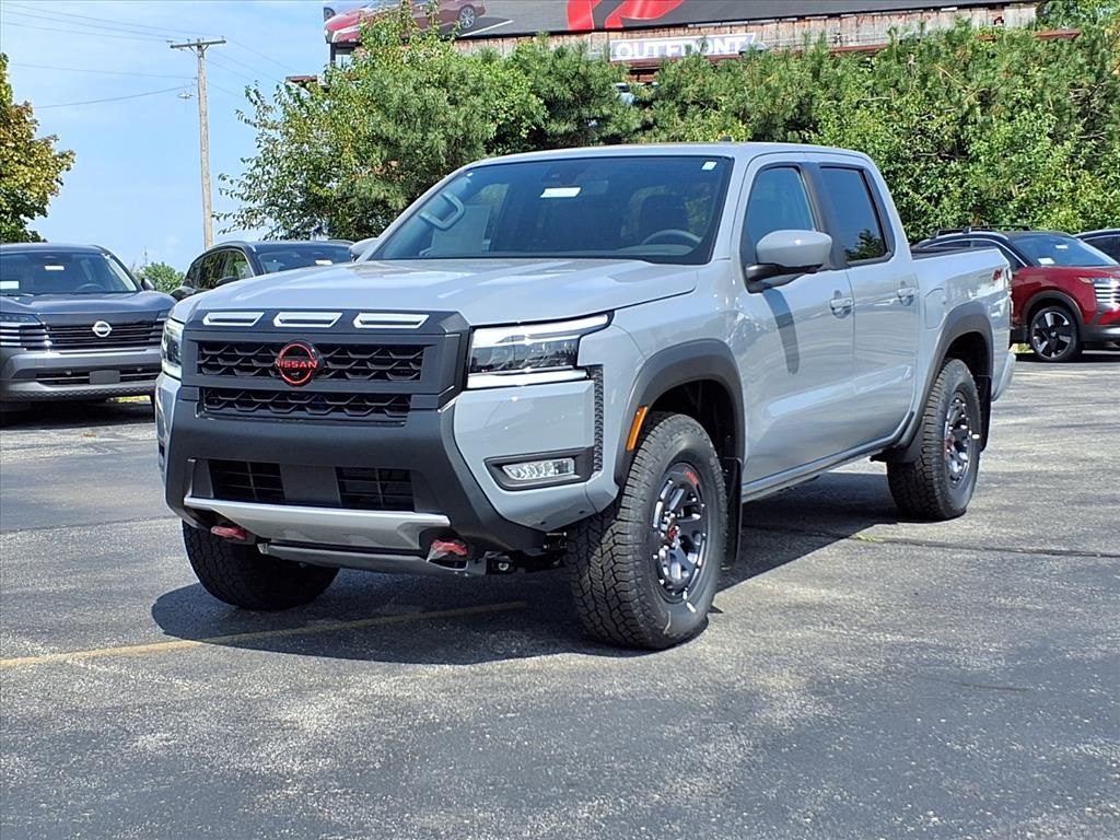 2025 Nissan Frontier PRO-4X photo 2