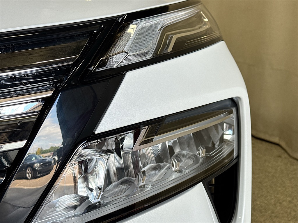2026 Nissan Rogue Platinum photo 17