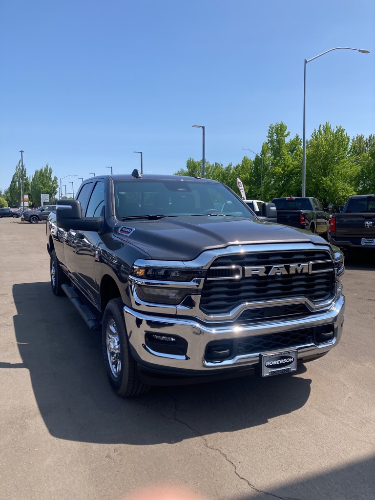 2025 Ram 3500 Tradesman photo 3