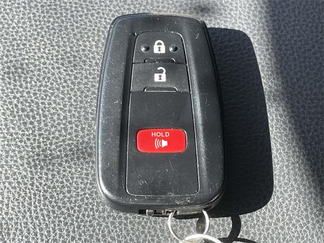 2022 Toyota RAV4 XLE photo 31