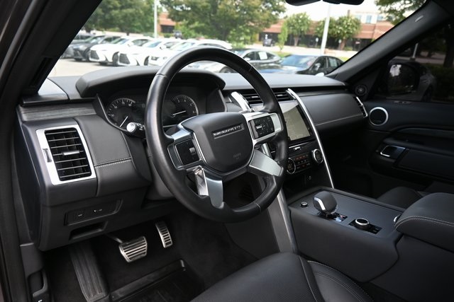 2023 Land Rover Discovery S R-Dynamic photo 21