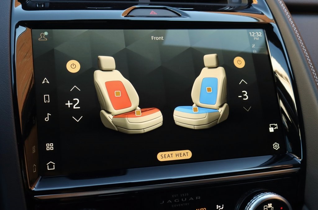 2024 JAGUAR PACE P250 - Image 23