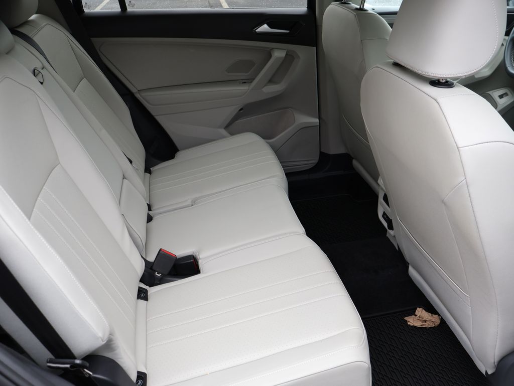 2024 Volkswagen Tiguan SE Wolfsburg Edition photo 9