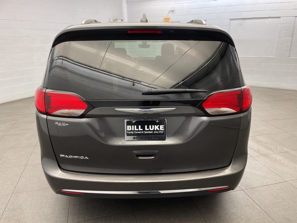 2020 Chrysler Pacifica Touring L photo 4