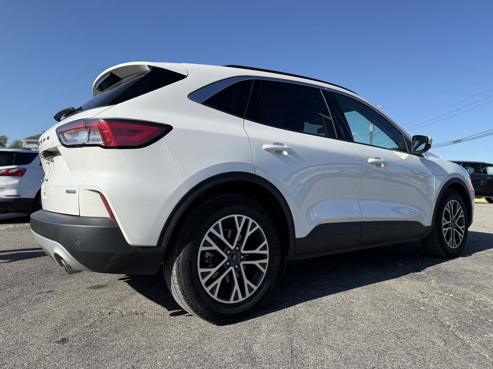 2020 Ford Escape SEL photo 2