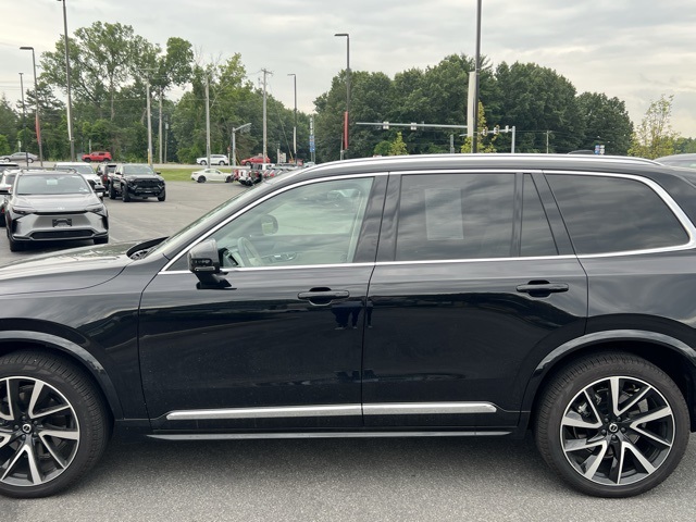 2025 Volvo XC90 B5 Plus photo 3
