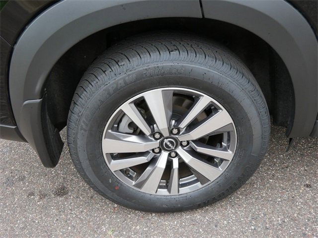 2023 Nissan Pathfinder SL photo 3