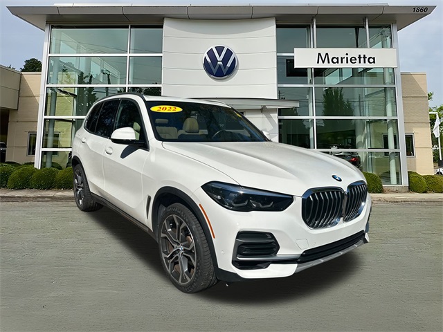 2022 BMW X5 40i's photo
