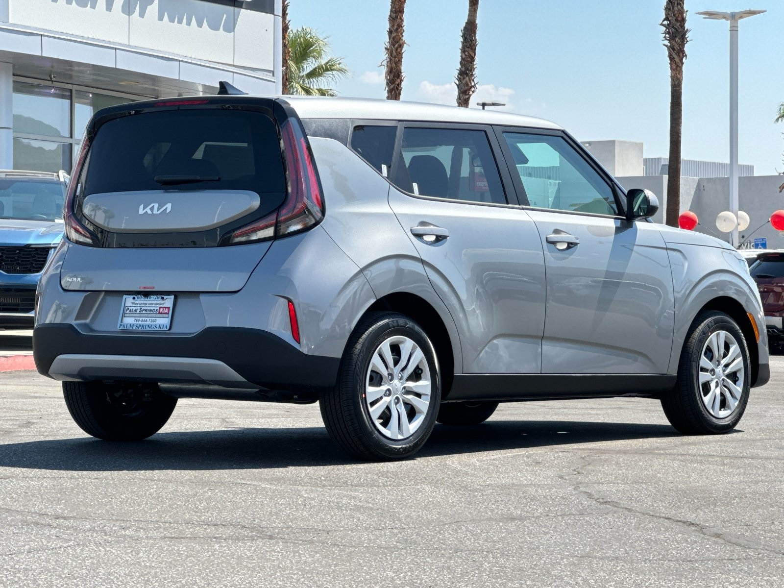 2025 Kia Soul LX photo 2