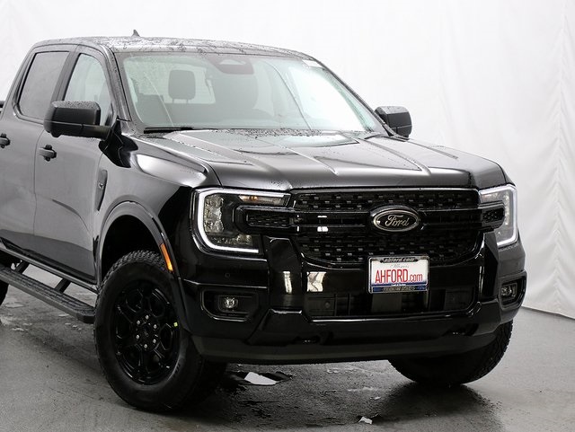 2025 Ford Ranger XLT photo 2