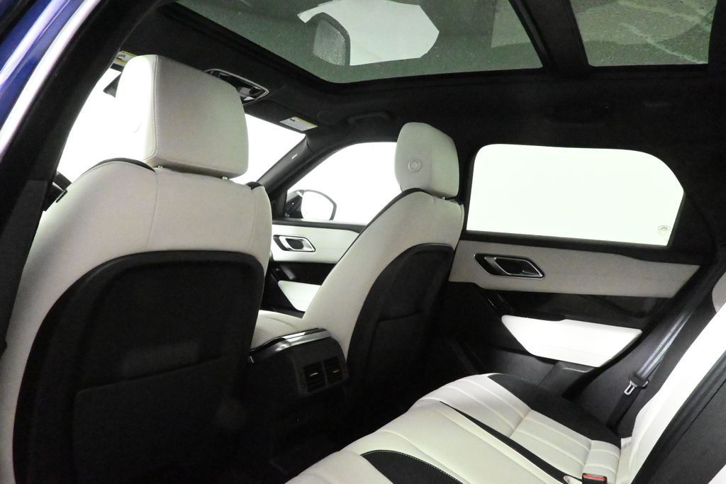 2023 Land Rover Range Rover Velar R-Dynamic S photo 32