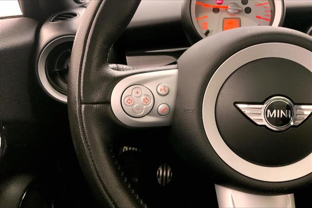 2010 Mini Cooper S photo 16