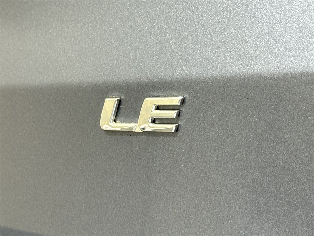 2017 Toyota Sienna LE photo 19