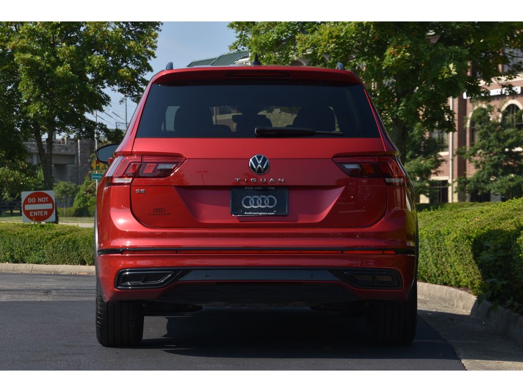 2024 Volkswagen Tiguan SE R-Line Black photo 5