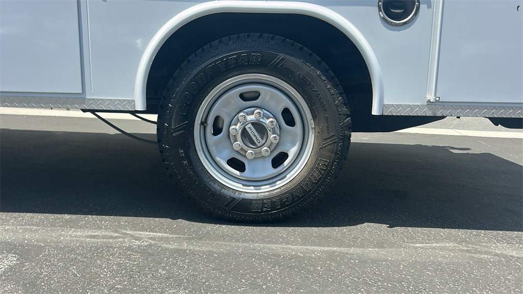 2021 Ford F-350 photo 9