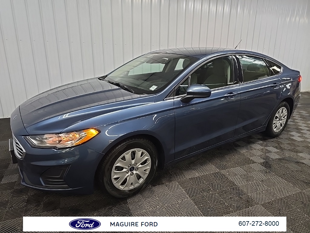2019 Ford Fusion S photo 6