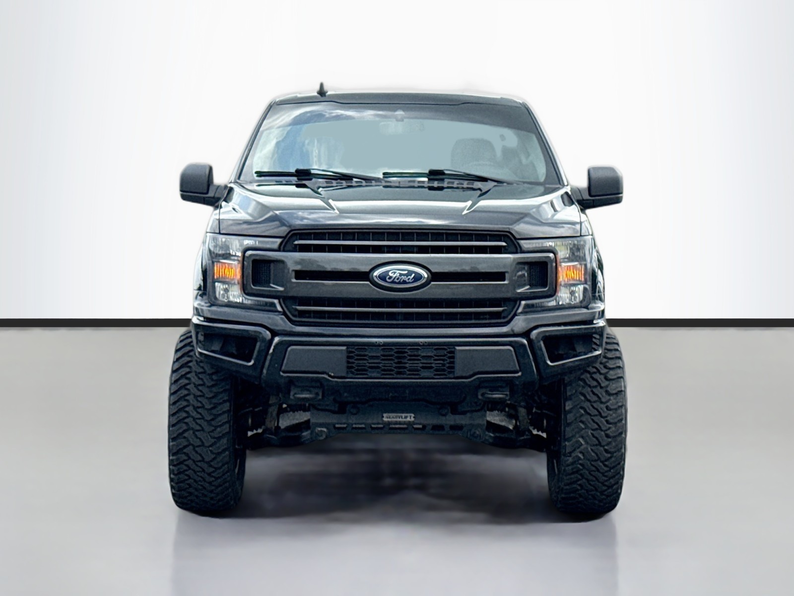 2020 Ford F-150 XLT photo 2