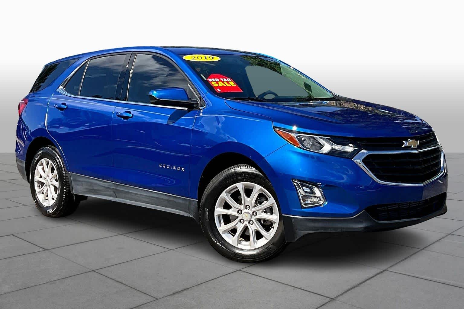 2019 Chevrolet Equinox LT photo 2