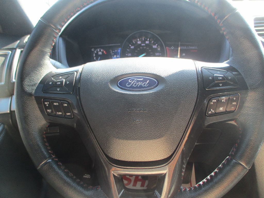 2018 Ford Explorer Sport photo 9