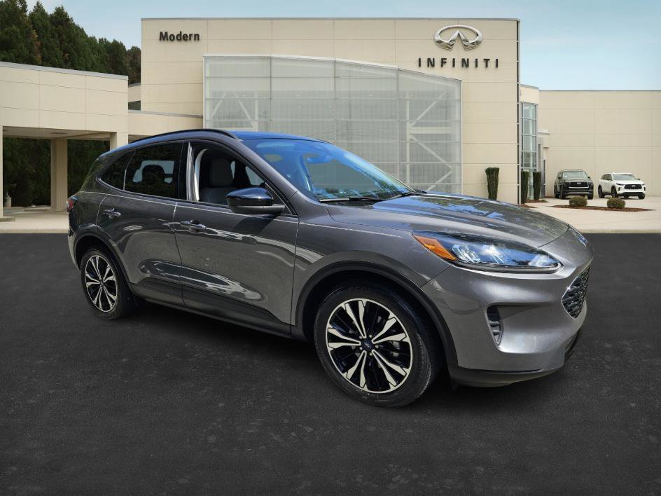 2021 Ford Escape SE photo 2
